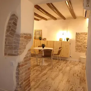  Appartement Petra -old With Terrace And Barbecue- Spanje